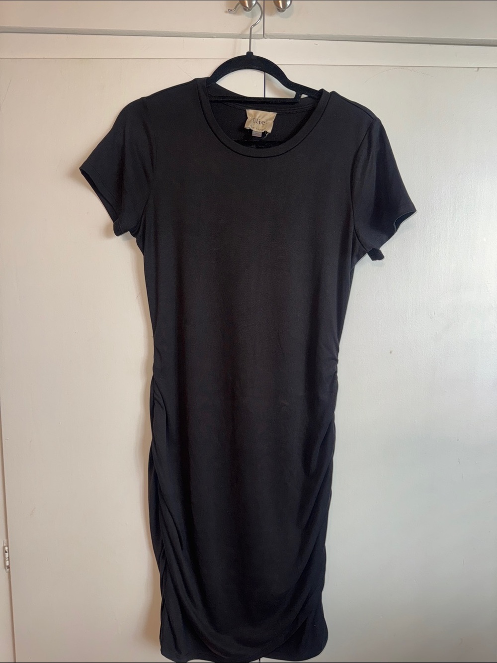 Elie Tahari Black Crewneck Midi Dress